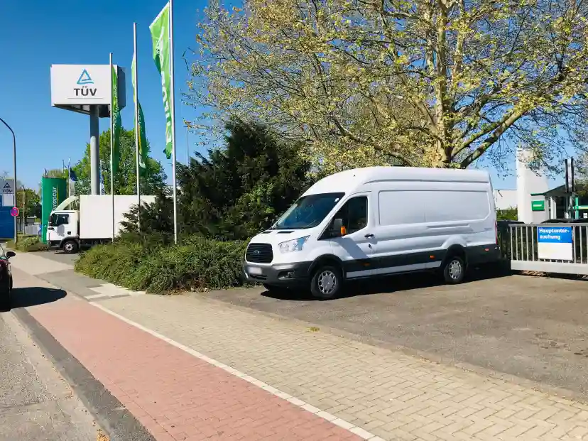 School Fahrschule Theoretische Führerscheinprüfung Köln-Bilderstöckchen Longerich 3