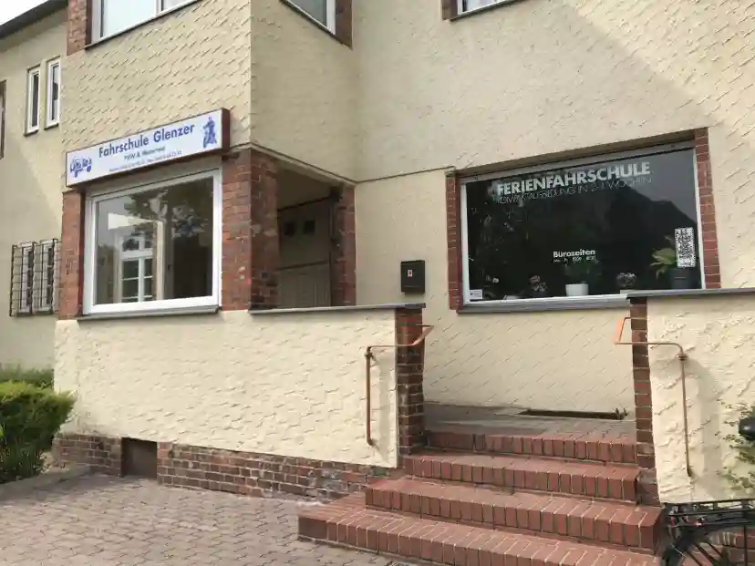 Fahrschule Glenzer Kleinmachnow 1