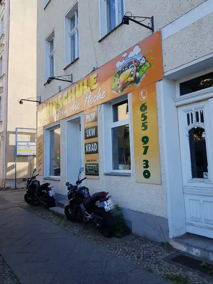 School Fahrschule ...ab in die Hecke - Pohlestraße Oberschöneweide 3