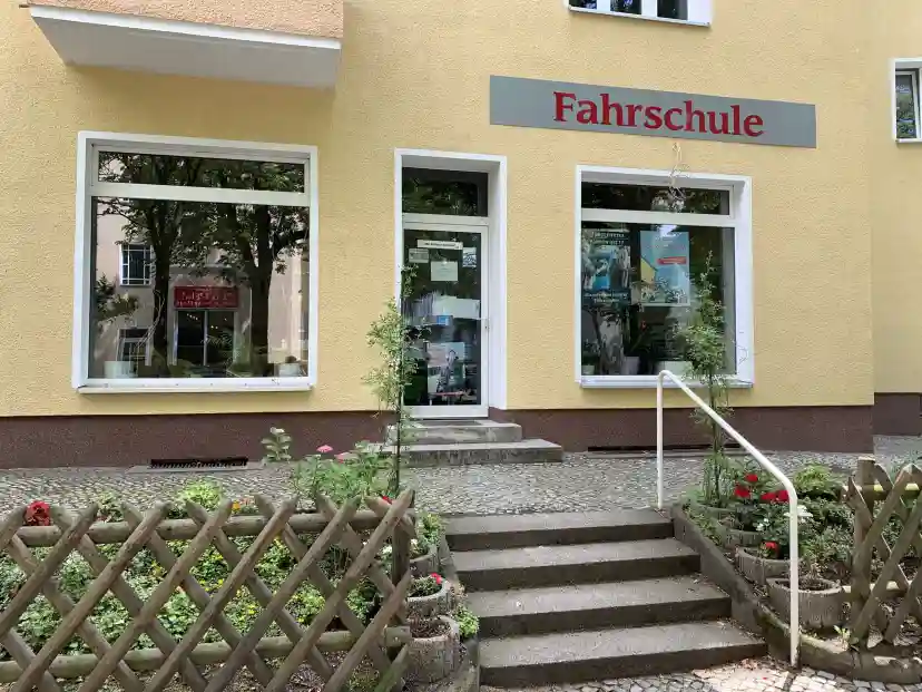 Fahrschule Fun on Wheels Steglitz 1