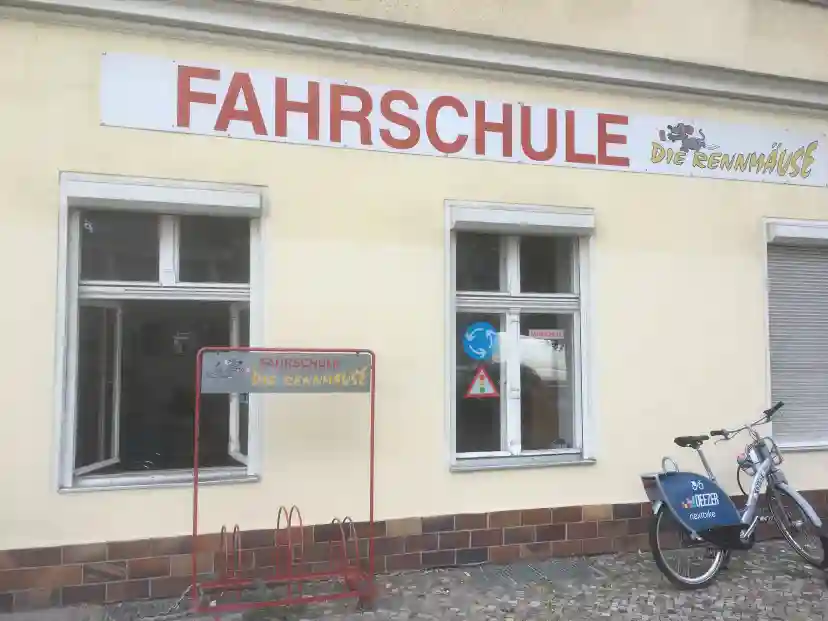 School Fahrschule - Die Rennmäuse Moabit 1