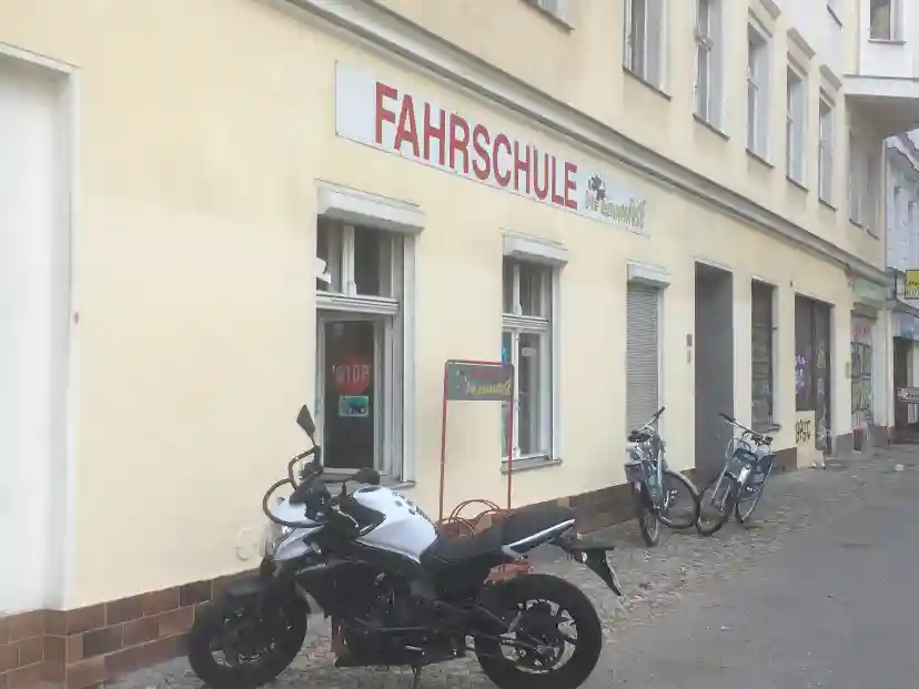 School Fahrschule - Die Rennmäuse Moabit 2