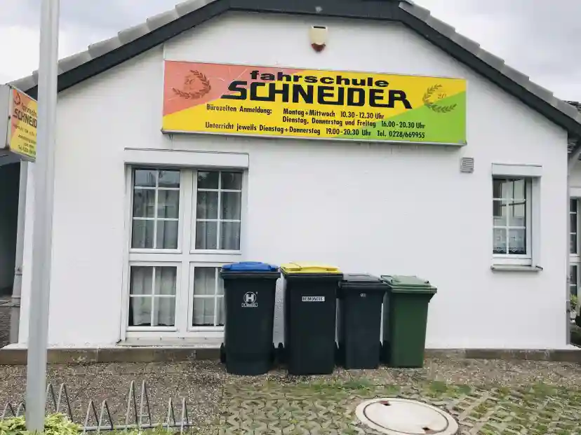 Fahrschule Schneider - Tannenbusch 1