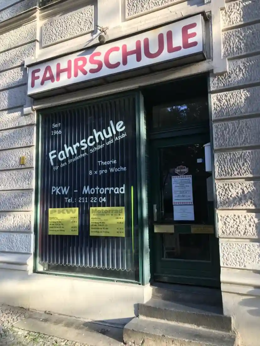 School Fahrschule Via Nova Wilmersdorf 2