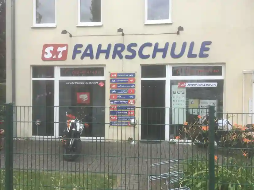 School S&T Fahrschule GmbH - Rosenthaler Weg Französisch Buchholz 1