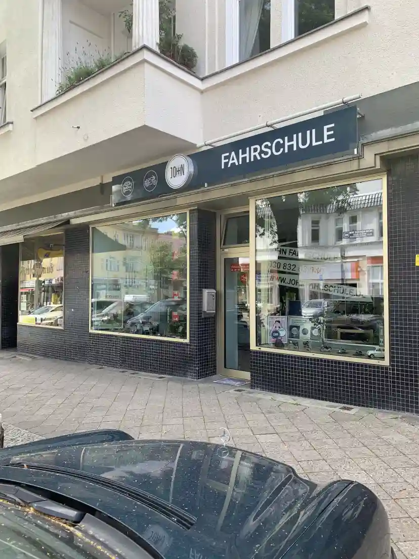 Fahrschule John - Steglitz Lichterfelde 3