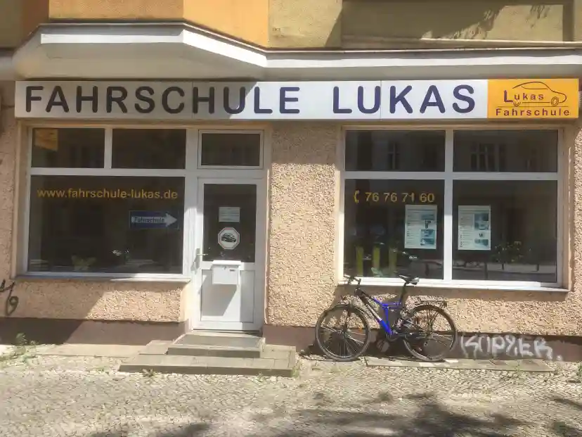 Fahrschule Lukas Niederschönhausen 1