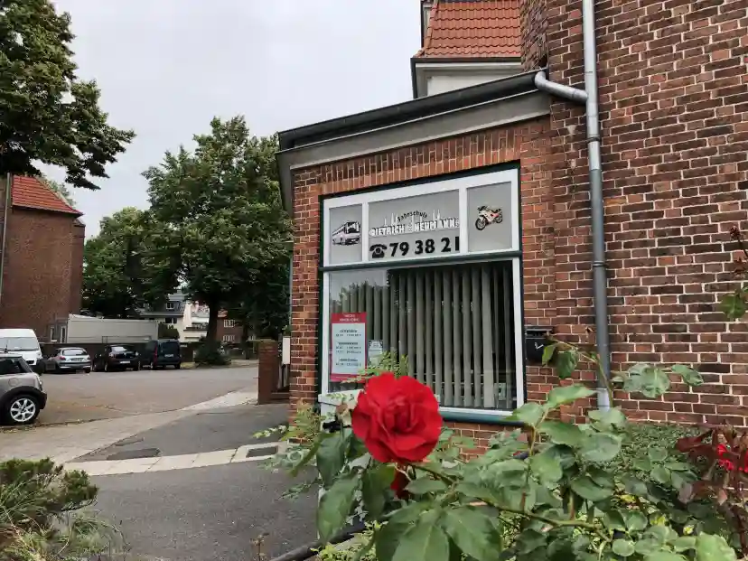 School Fahrschule Dietrich & Neumann Lübeck 3