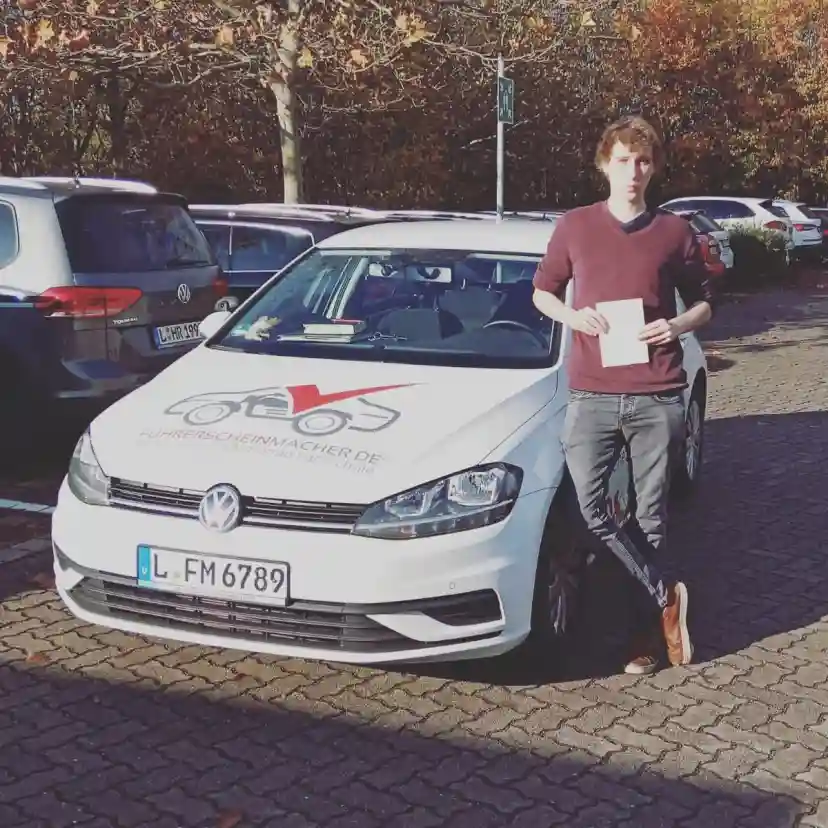 School Fahrschule Leipzig - Führerscheinmacher Schleußig 10