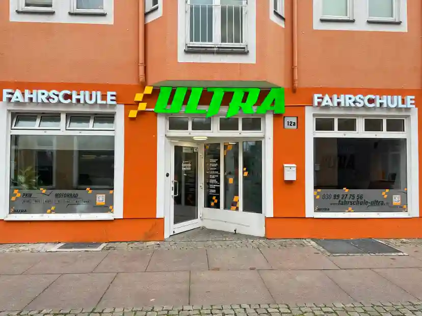 School Fahrschule Ultra Spandau 1