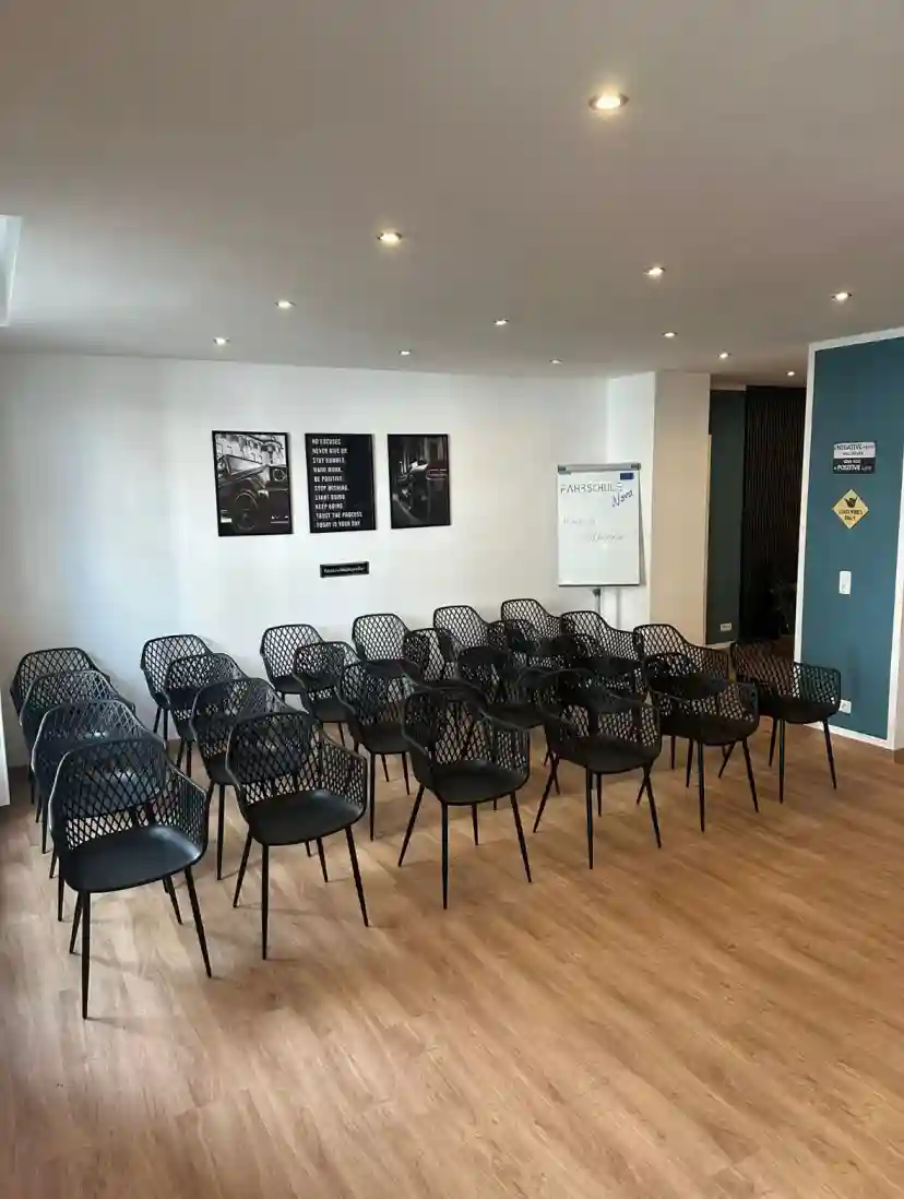 School Fahrschule Nova Dotzheim 3