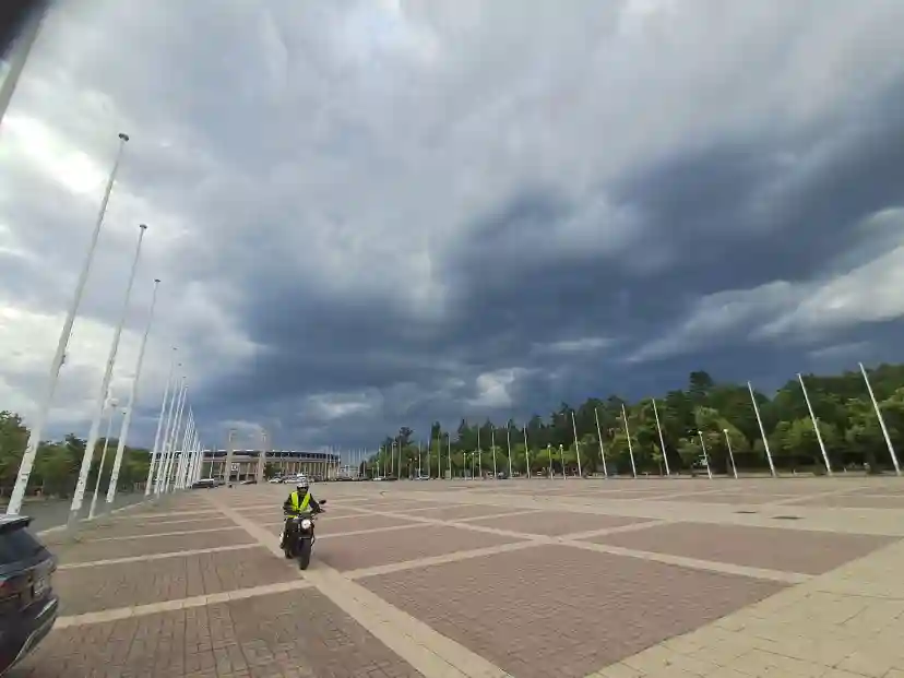 School Die STUDENTEN Fahrschule Alt-Treptow 1