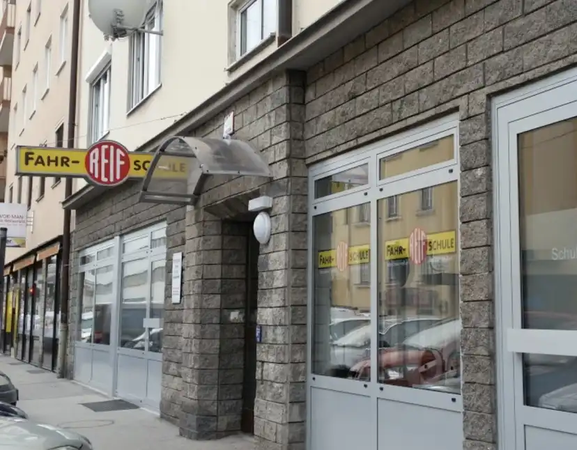 School Fahrschule Reif Salzburg 1