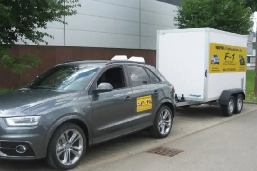 Fahrschule F-1 Stuttgart-Stammheim Kallenberg 1