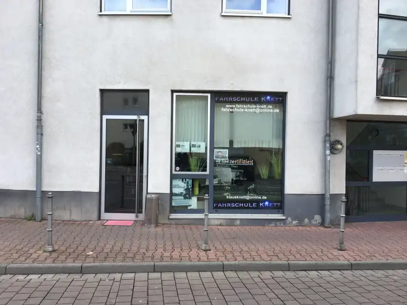 School Fahrschule Knett Nieder-Eschbach 1