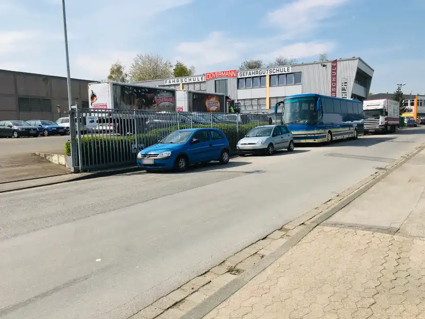 Fahrschule Fahr- und Gefahrgutschule Ralf Dovermann Haaren 1