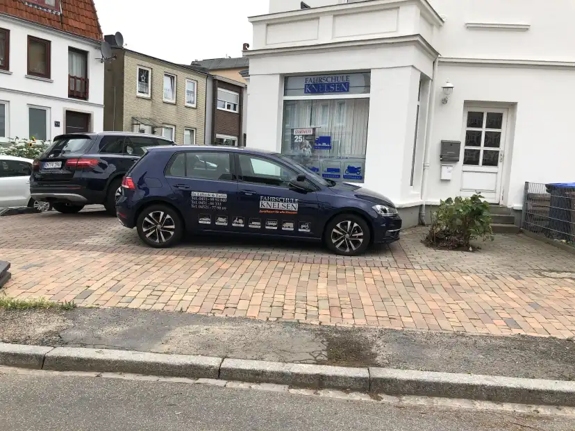 Fahrschule Knelsen - Lützowstr. 2 Eutin 1