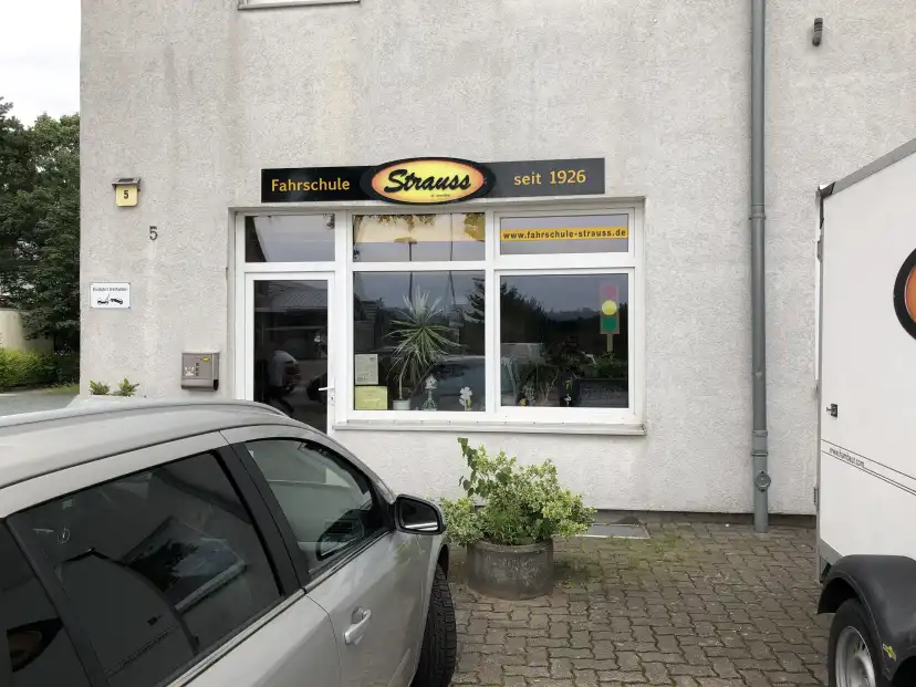 School Fahrschule Strauss Inh. Klüver Kücknitz 1