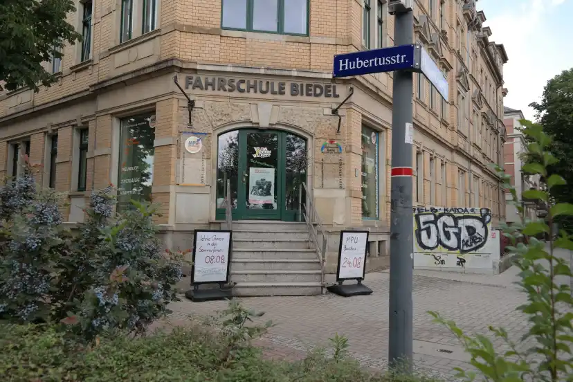 School Fahrschule Biedel Pieschen-Süd 1