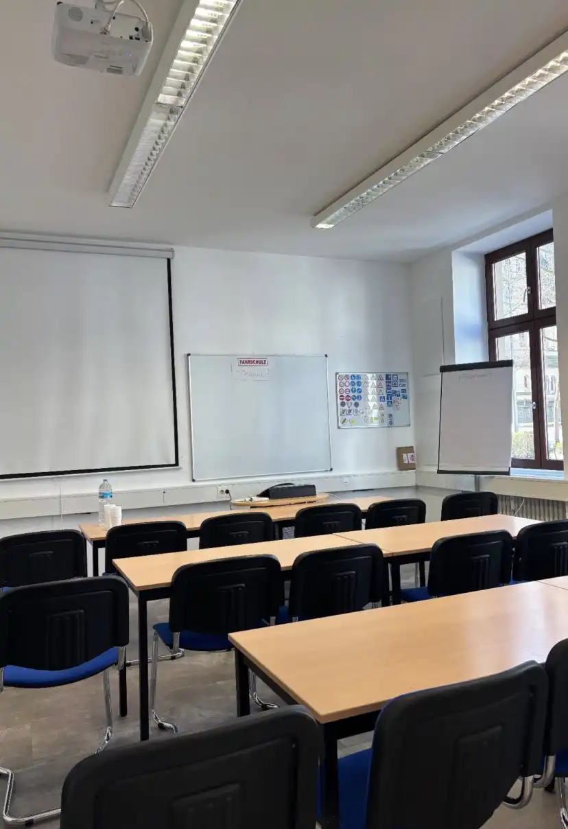 School Golden Drive Dotzheim 1