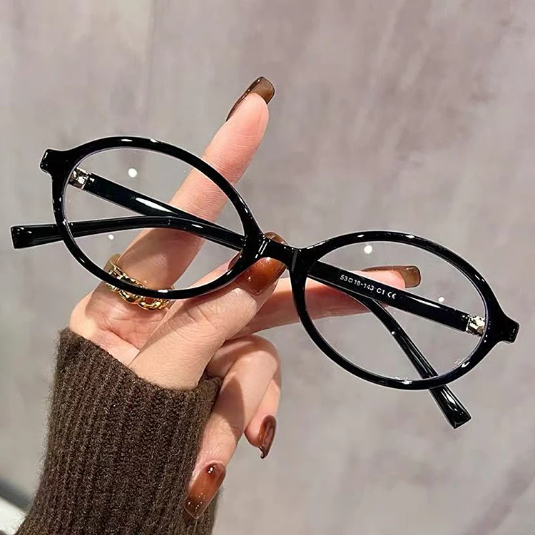 Zoya