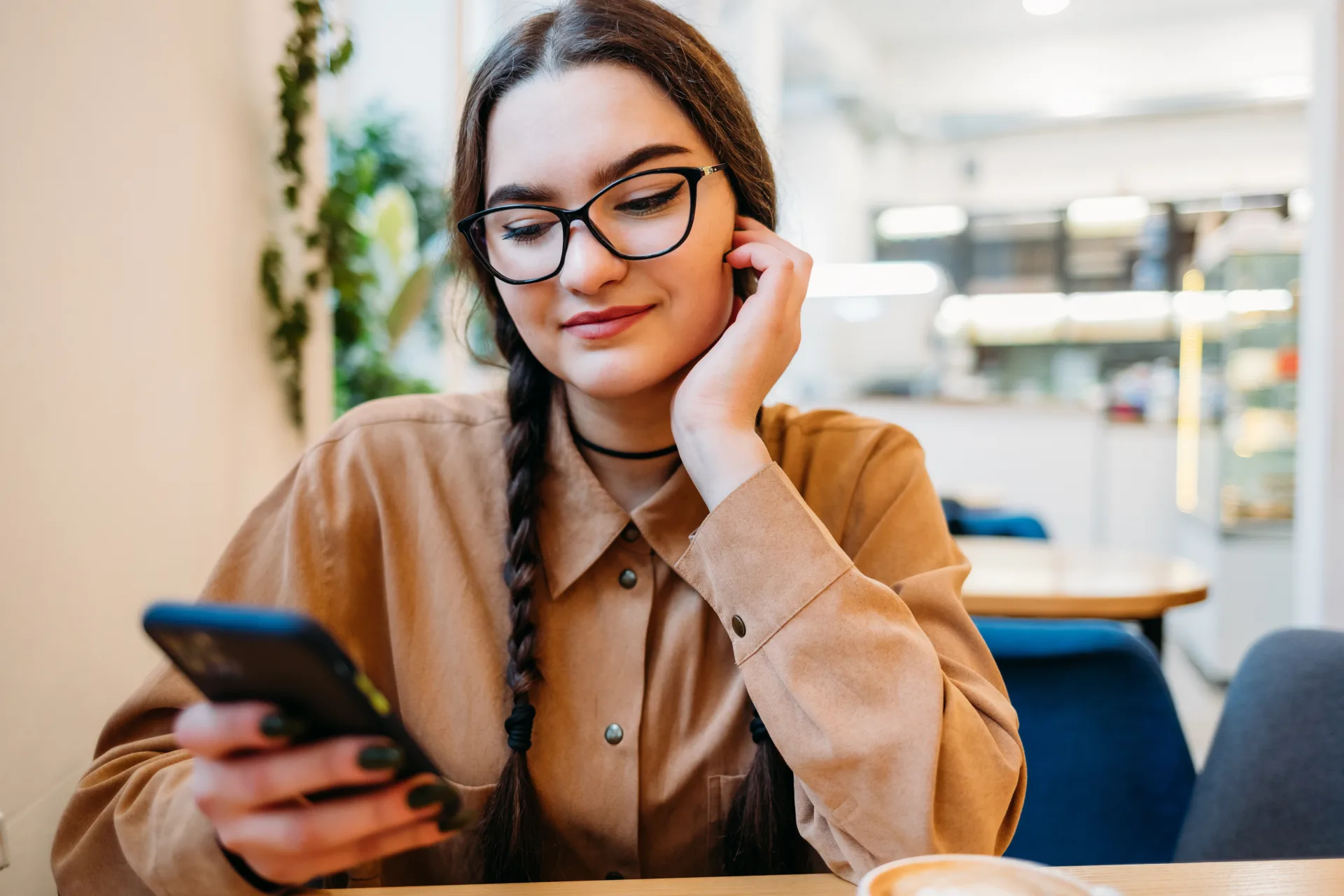 Do Blue Light Glasses Work? - Studies on Blue Light Technology