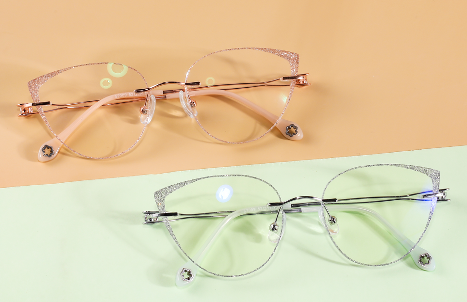 New Eyeglasses Collection Launch: The Latest Styles Now Available at CliCliMe.com