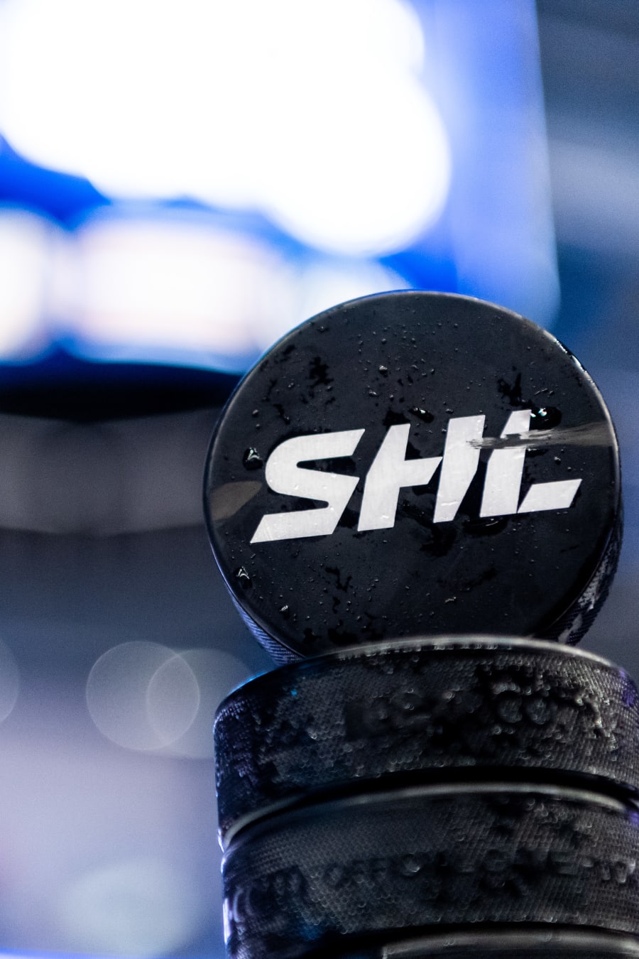 SHL puck