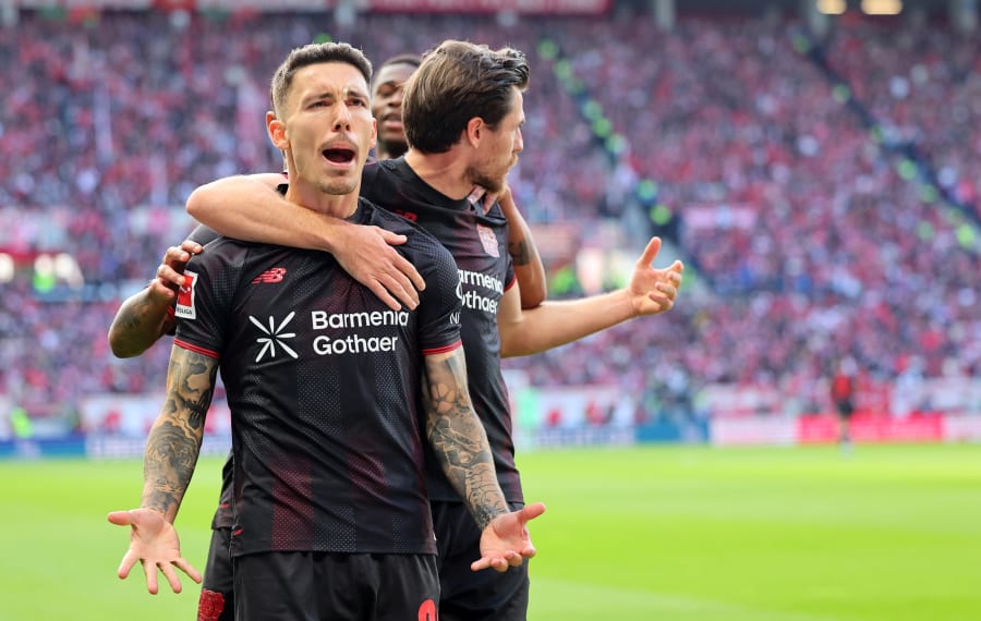 Bayer Leverkusen firar