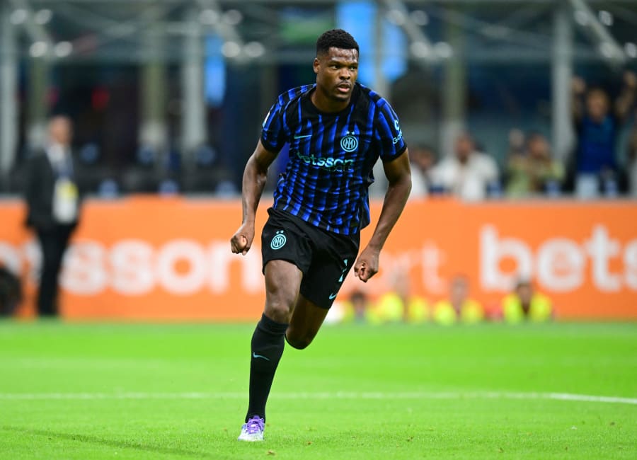 Liverpool vill ha Dumfries