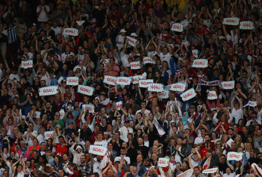 England firar