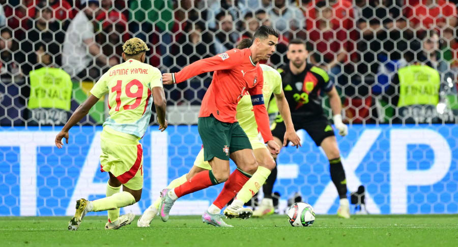 250608 Fotboll v.l. Lamine Yamal, Cristiano Ronaldo (Portugal)
Muenchen, 08.06.2025, Fussball, UEFA Nations League, Endrunde in Deutschland, Finale, Portugal - Spanien
 © Bildbyrån - COP 39 - SWEDEN AND NORWAY ONLY