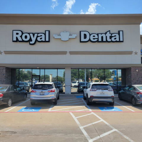 Royal Dental exterior view