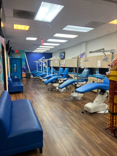 Western Dental Kids exterior view
