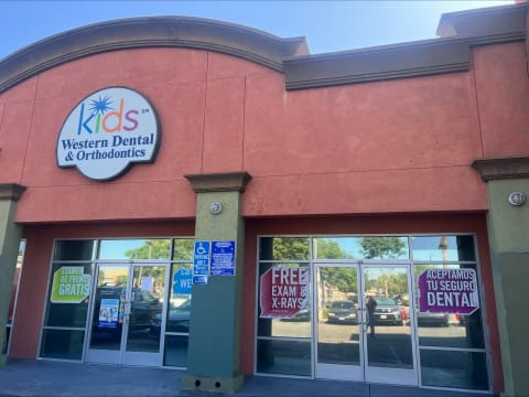 Western Dental Kids interior view 3