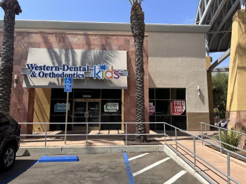 Western Dental Kids interior view 2
