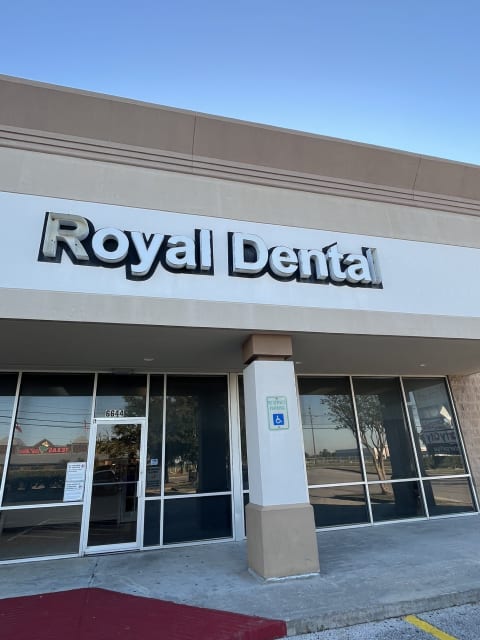 Royal Dental exterior view
