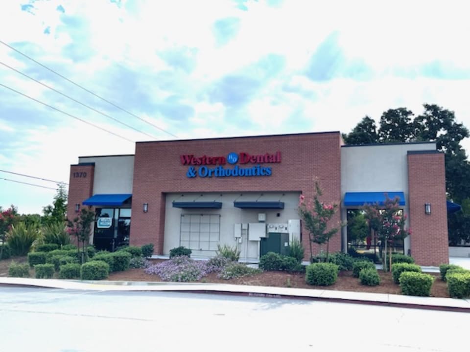 Western Dental & Orthodontics dental office exterior