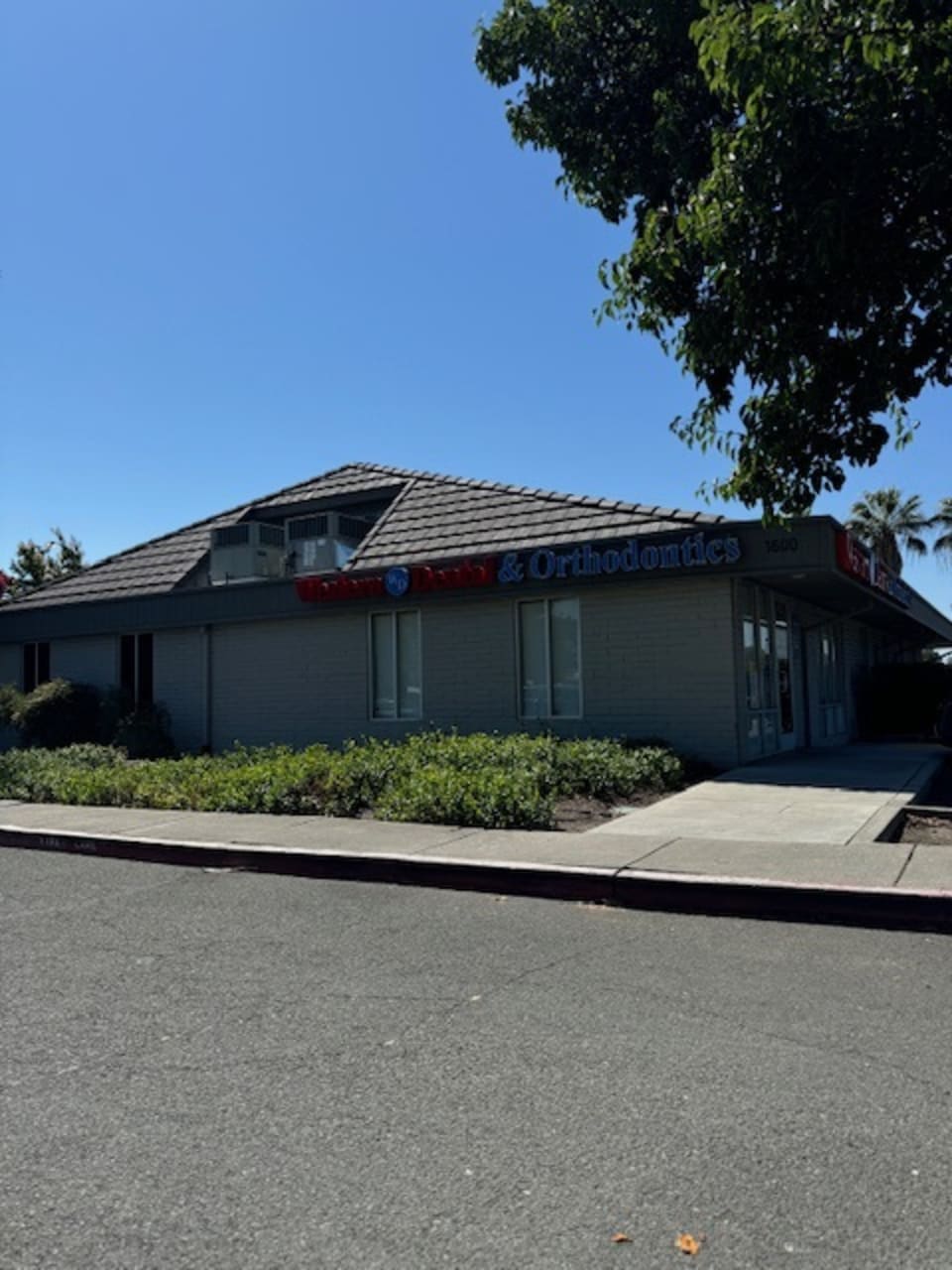 Western Dental & Orthodontics dental office exterior