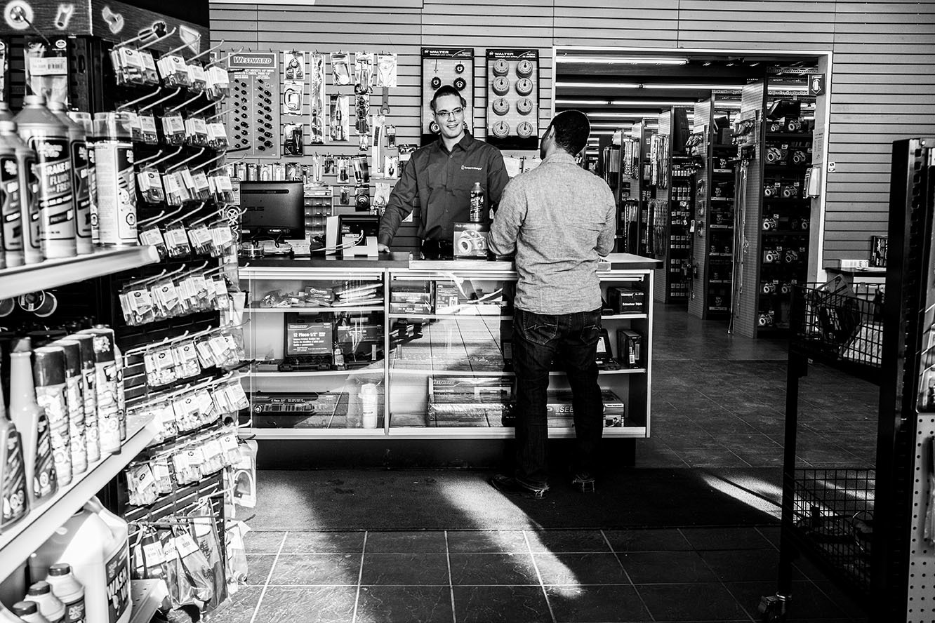 Bumper to Bumper Three Hills Motor Products Ltd 301 2 St N, Three