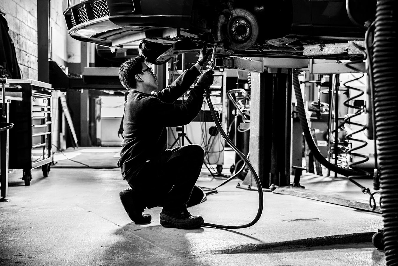 Bumper to Bumper Three Hills Motor Products Ltd 301 2 St N, Three