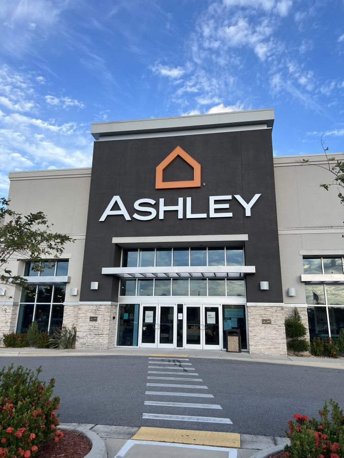 Furniture Shopping: Ashley Homestore VS Rooms to Go 