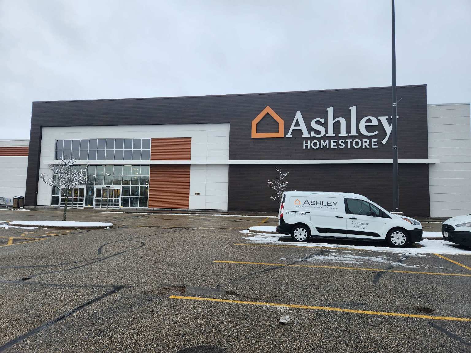 Local Furniture Store Near Onalaska, WI Ashley Store