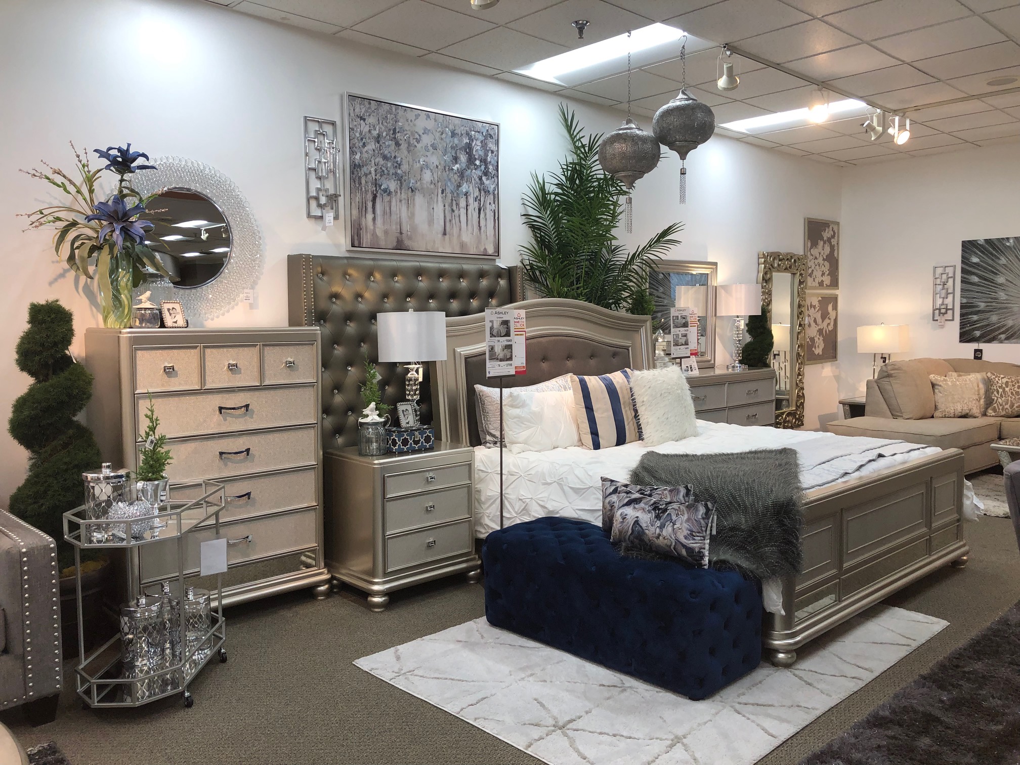 Ashley furniture outlet store on lindbergh