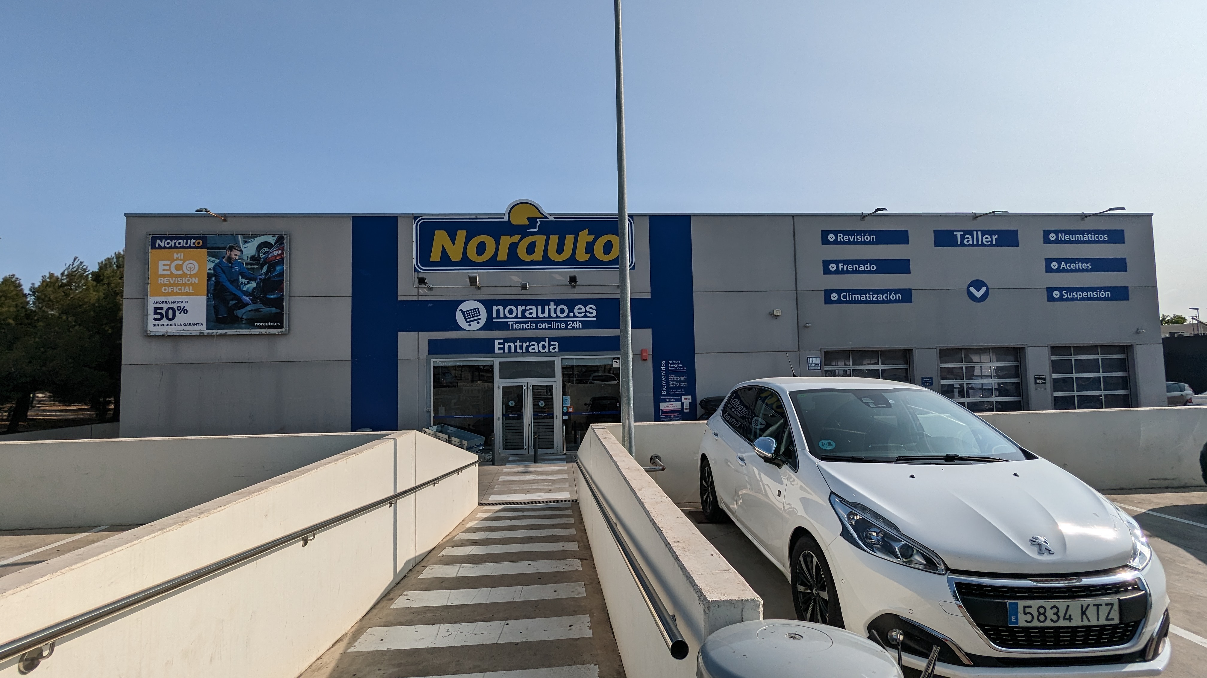 Taller auto Norauto Zaragoza Puerto Venecia - Av.Isla De Murano, 2, Cc  Puerto Venecia - neumáticos, revisión y recambios