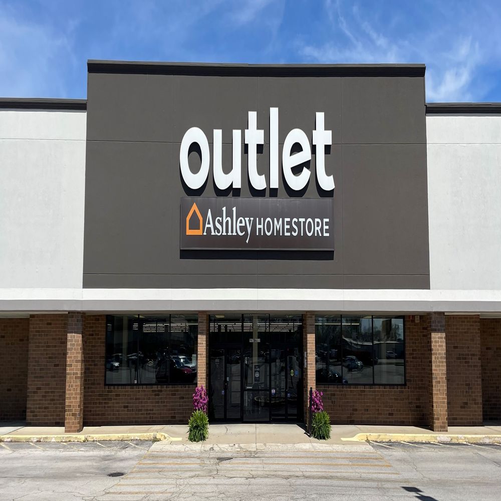 Furniture Shop in Springfield, IL Ashley Outlet