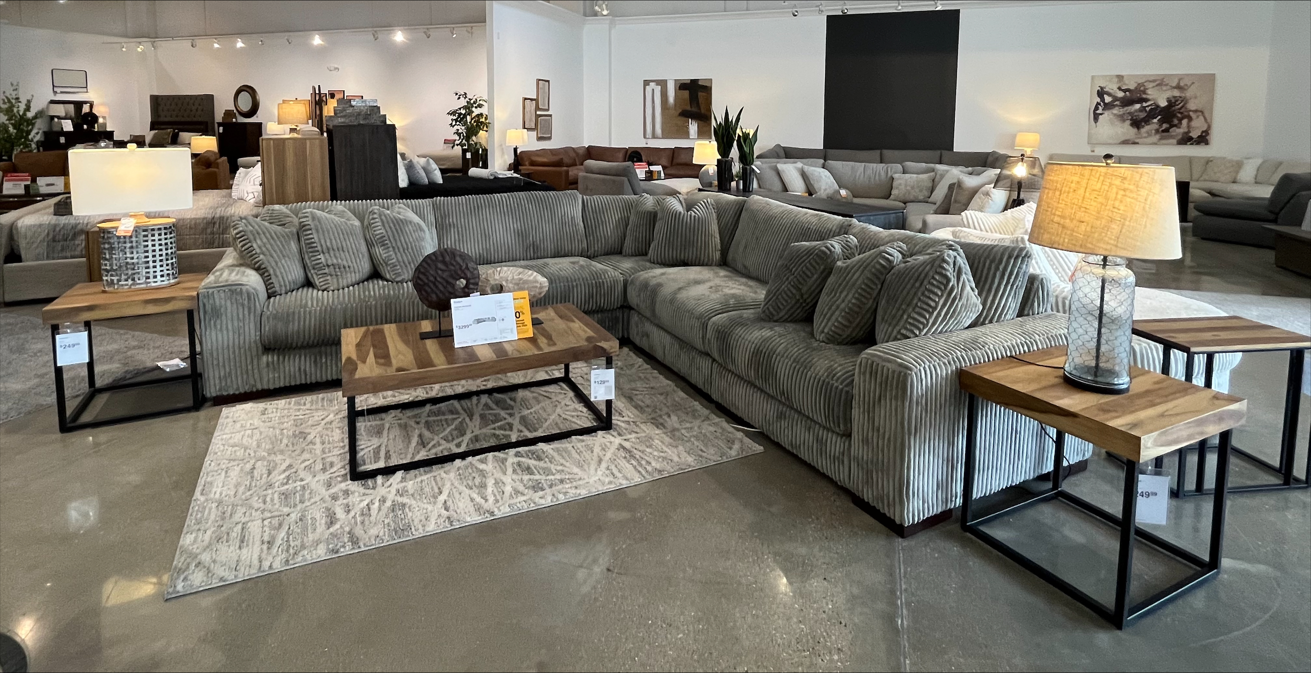 The Santee store has tons of options for couches and recliners! 👀 visit  now and tag us with #GTMfinds to show off your new home additions! 🏡