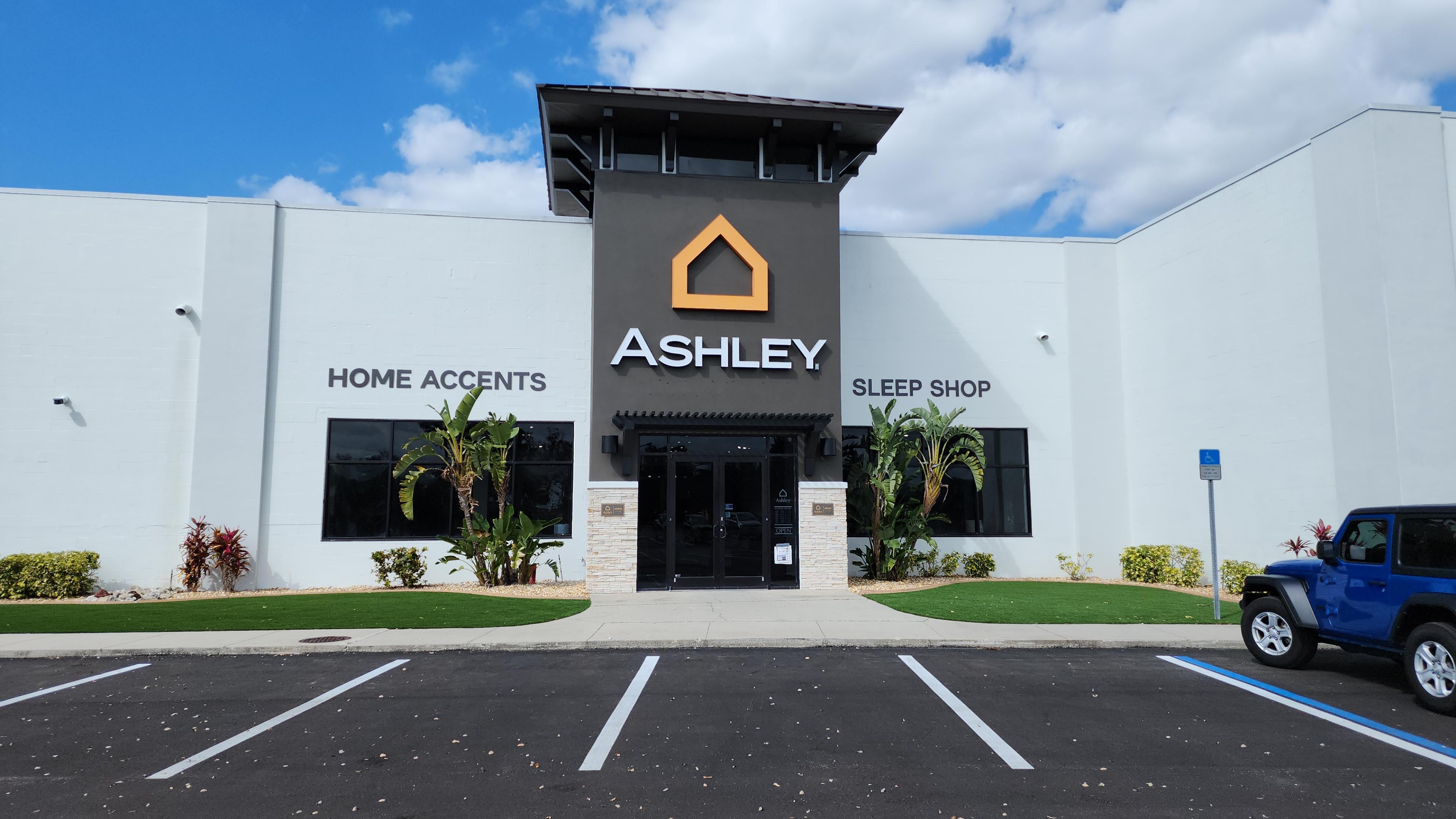 Ashley furniture kennedy commons discount