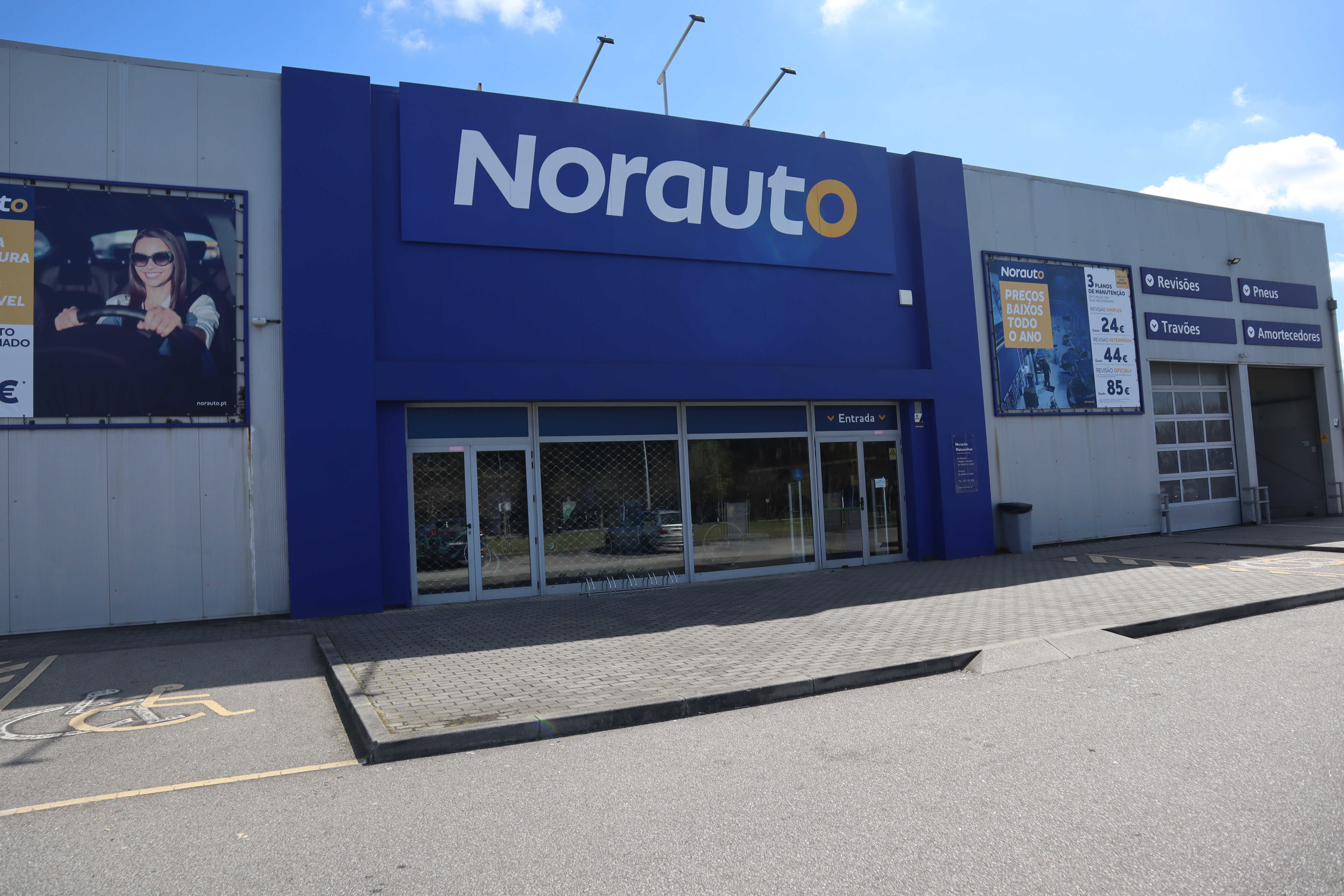 O oficina auto Norauto Matosinhos