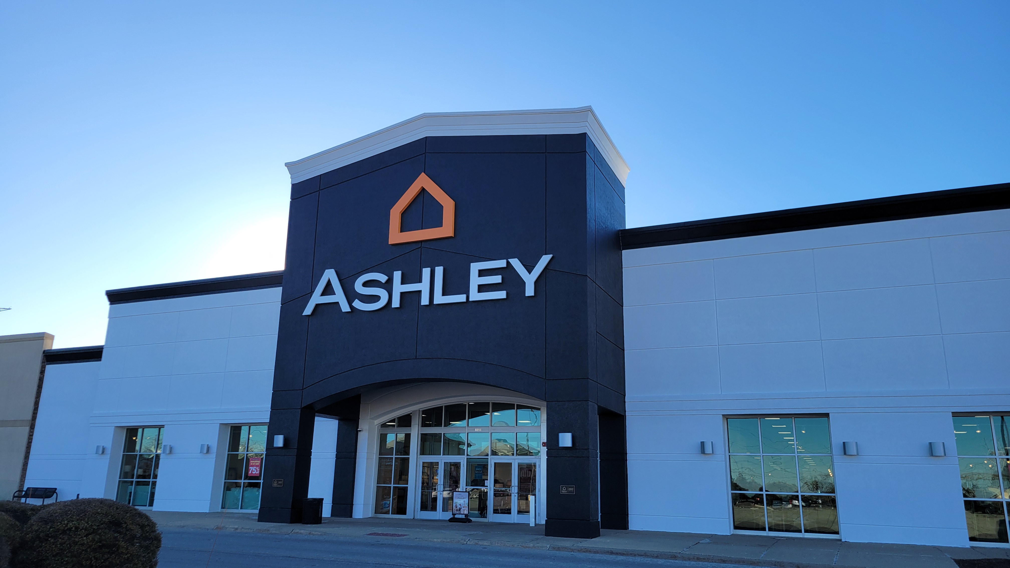 Ashley Store in Niles, IL | Furniture and Mattress Store Near Me